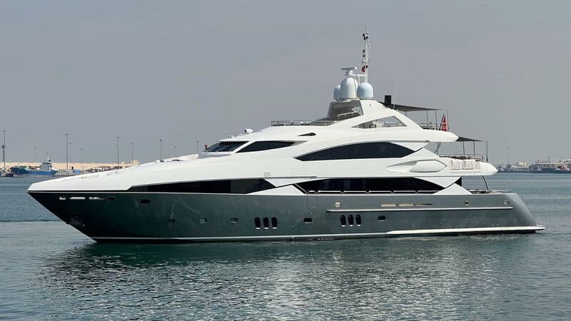 Motor Yacht Encore