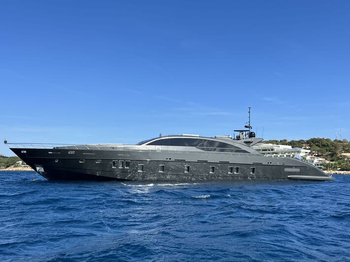 Motor Yacht Eva