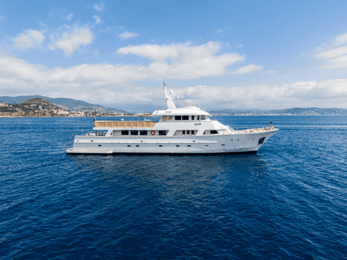 Motor Yacht Eva