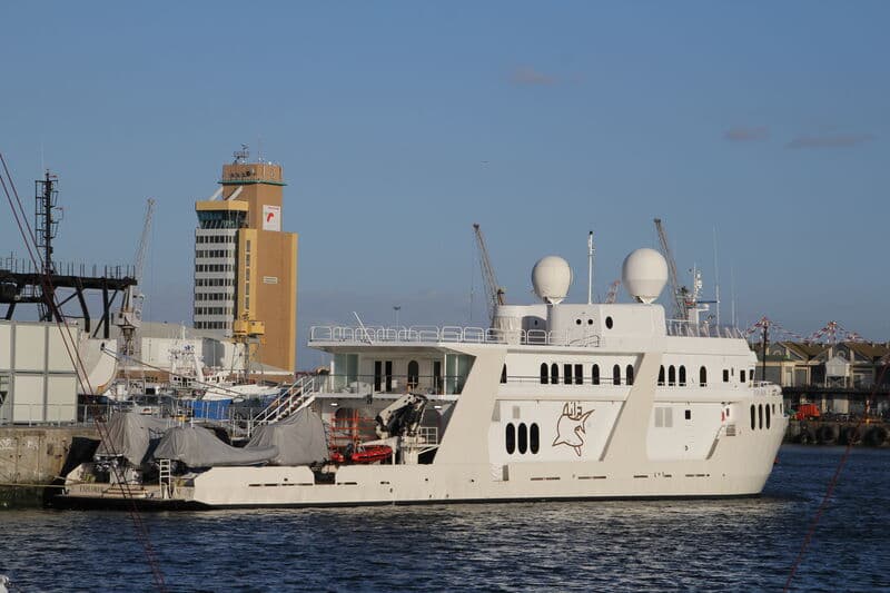 Motor Yacht Explorer