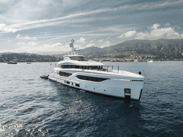 Motor Yacht Extra Time