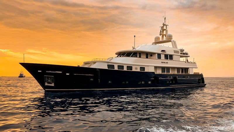 Motor Yacht Fabulous Character