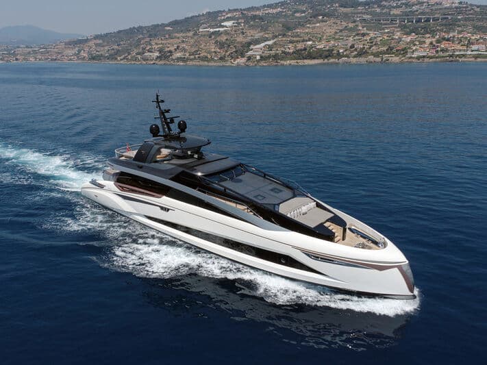 Motor Yacht Falcon Eye