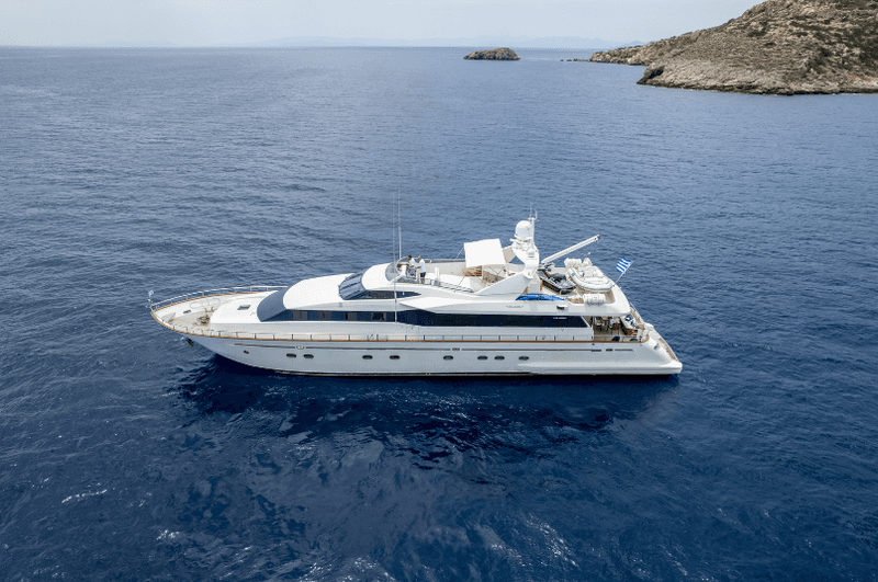 Motor Yacht Falcon Island
