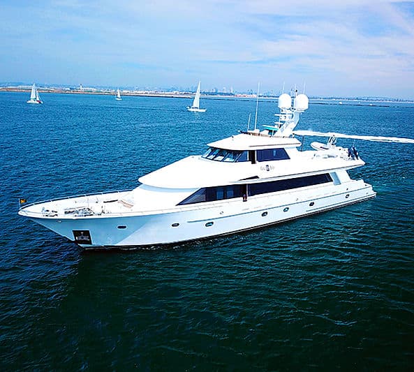 Motor Yacht Fan-Sea
