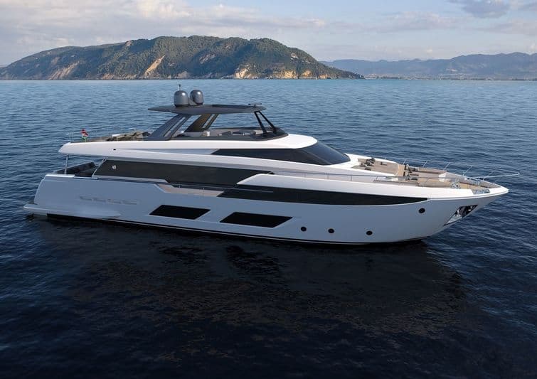Motor Yacht Ferretti 920/28