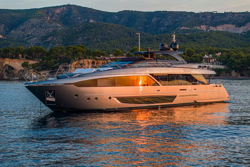 Motor Yacht Figurati