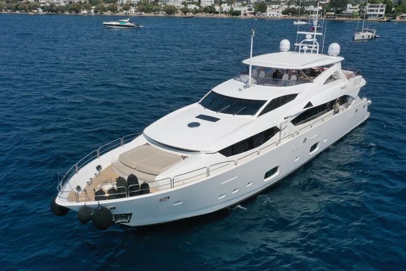 Motor Yacht Final Cut