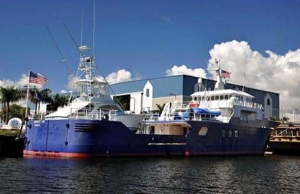 Motor Yacht Flamingo Explorer