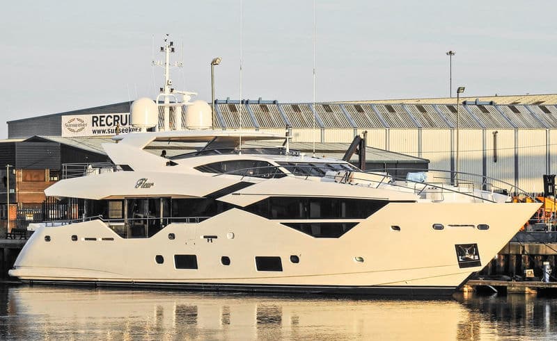 Motor Yacht Fleur