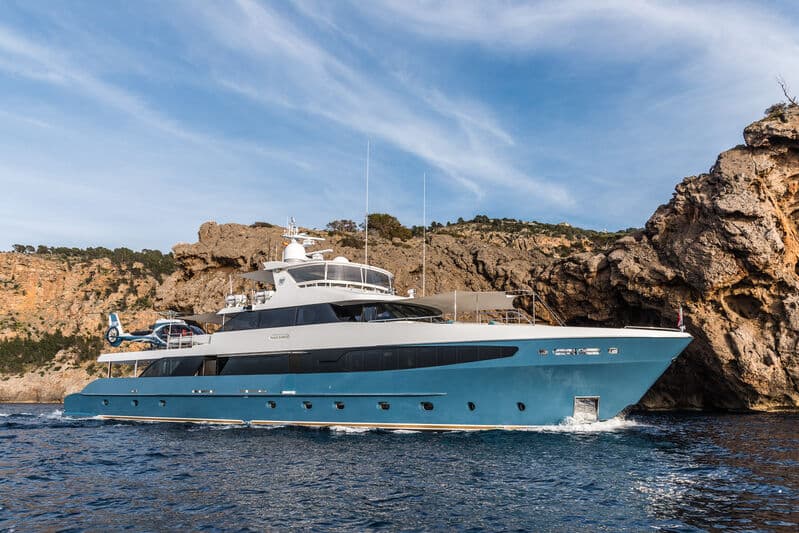 Motor Yacht Flying Manta
