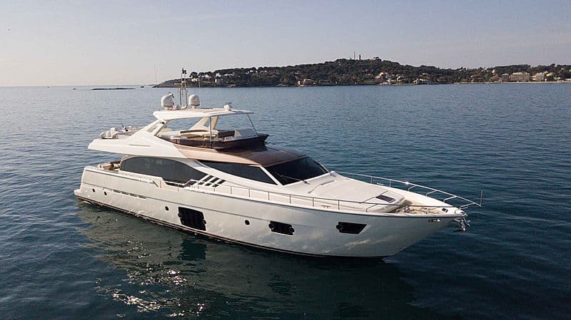 Motor Yacht Flying Visit