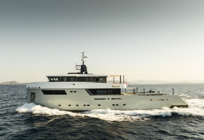 Motor Yacht Fox