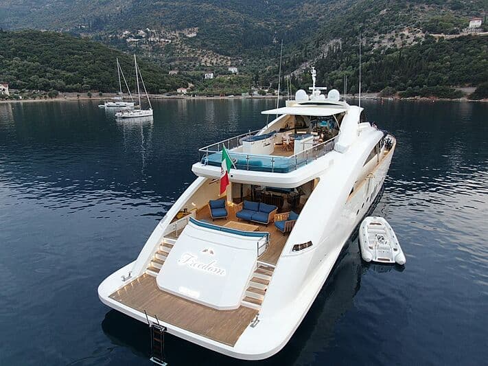 Motor Yacht Freedom 717