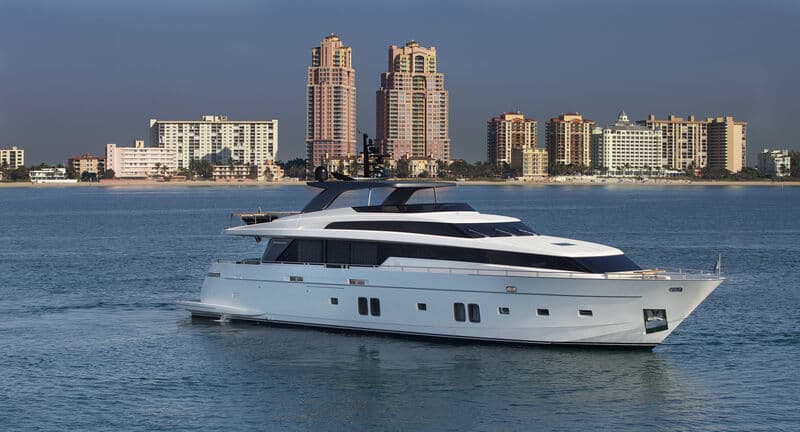 Motor Yacht Golden Yacht