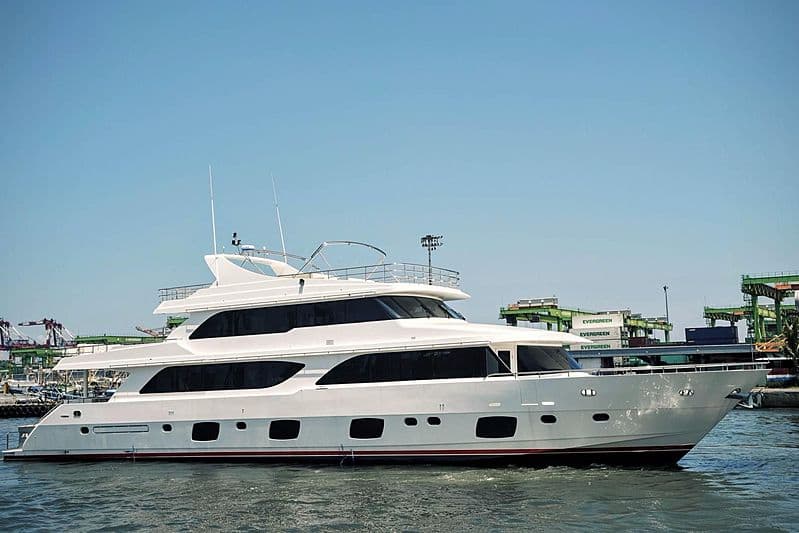 Motor Yacht Grand Harbour 116