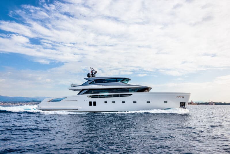 Motor Yacht H
