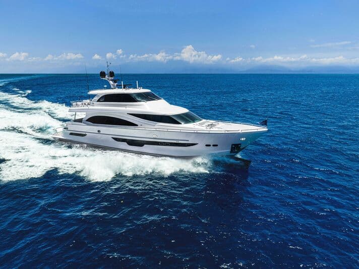 Motor Yacht Horizon E90/923