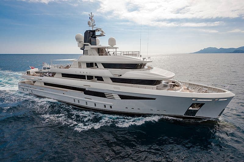 Motor Yacht I Nova