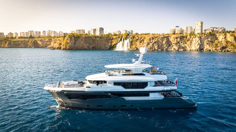 Motor Yacht Infinity Nine