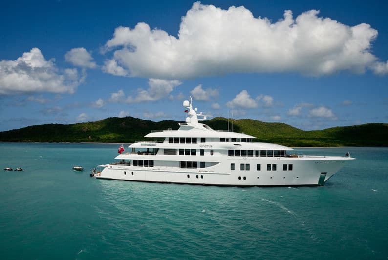 Motor Yacht Invictus
