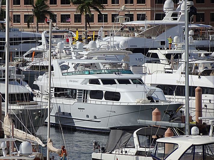 Motor Yacht Iron Lady