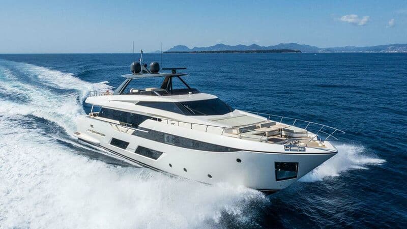 Motor Yacht Java