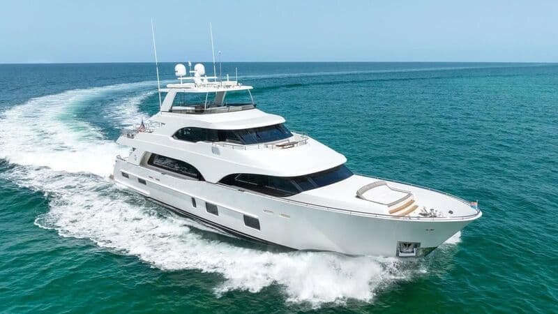 Motor Yacht Je Reviens