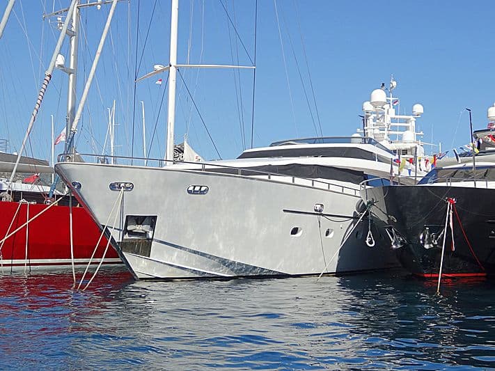 Motor Yacht Keep Cool