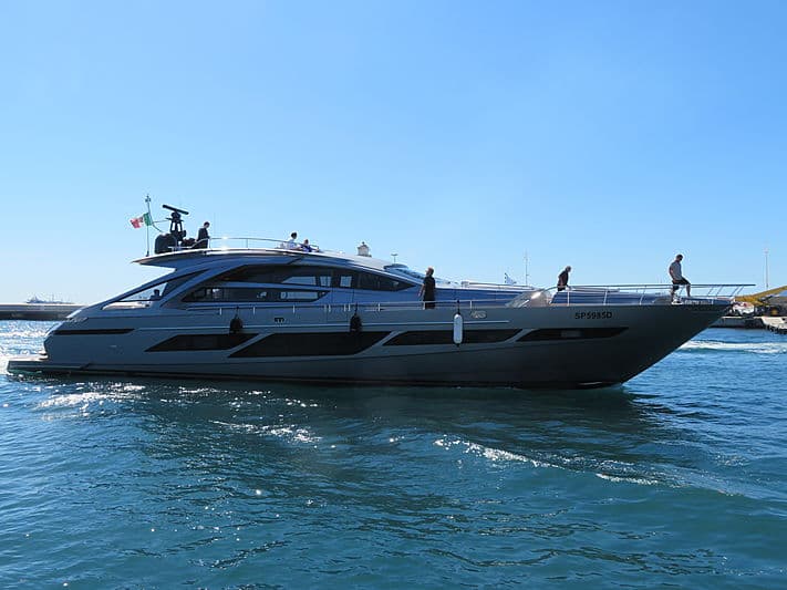 Motor Yacht La Datcha