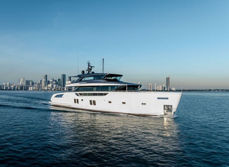 Motor Yacht La Luna