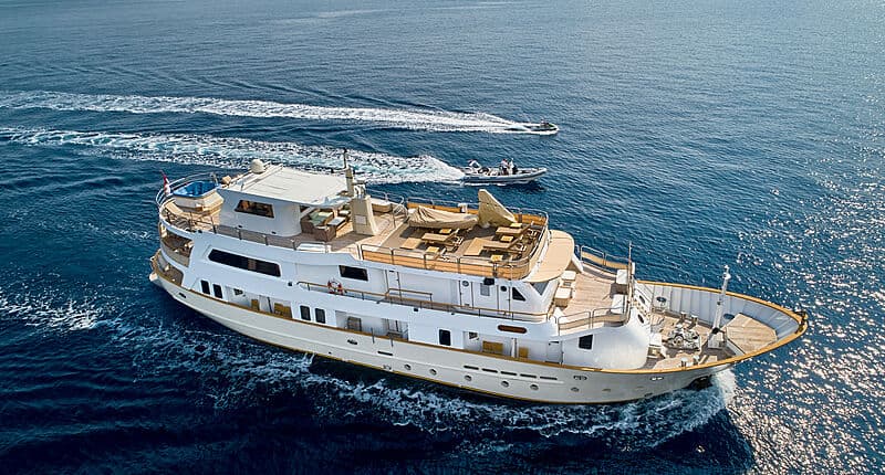 Motor Yacht La Perla