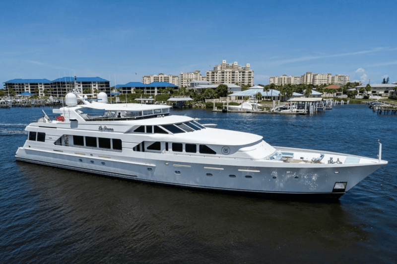 Motor Yacht La Sirena