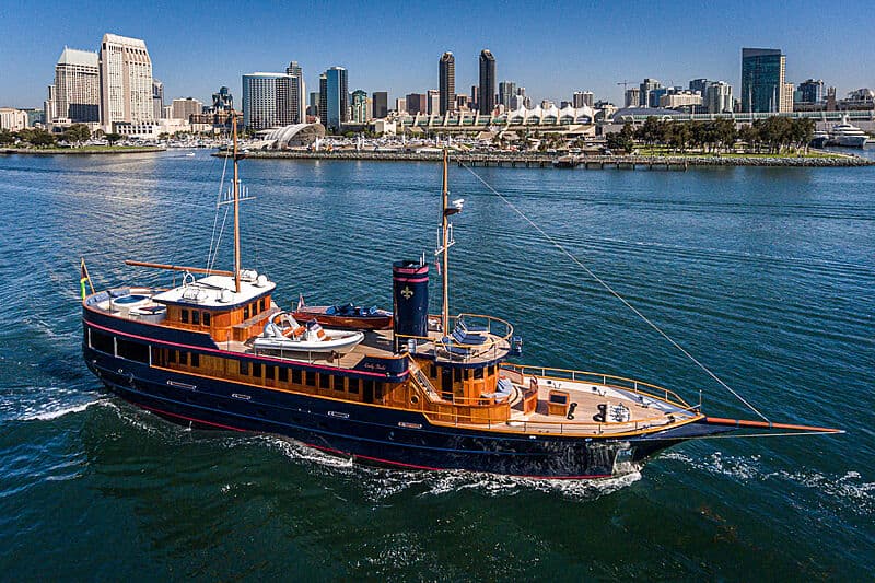 Motor Yacht Lady Bahi