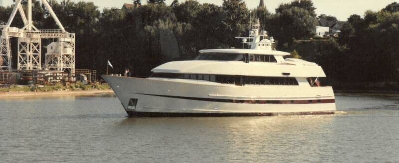 Motor Yacht Lady Iris