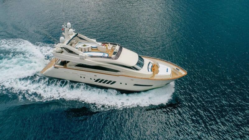 Motor Yacht Lady Mura