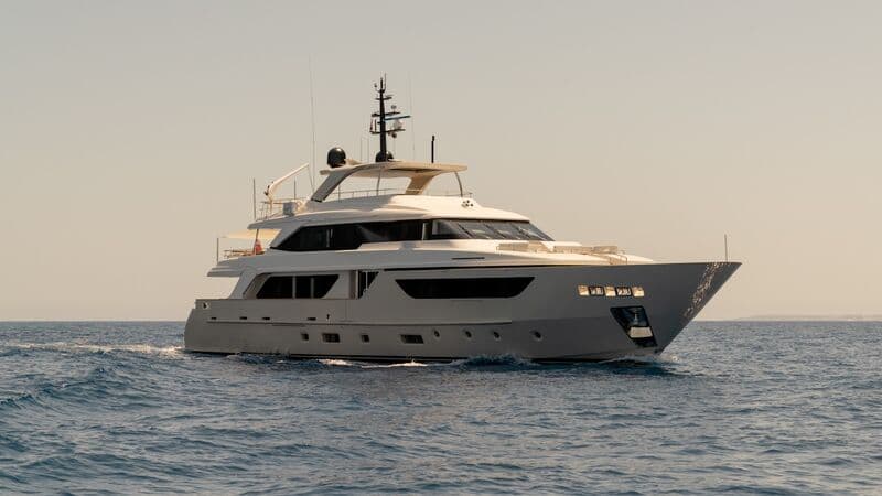 Motor Yacht Lance