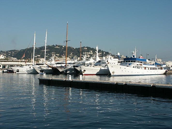 Motor Yacht Land's End