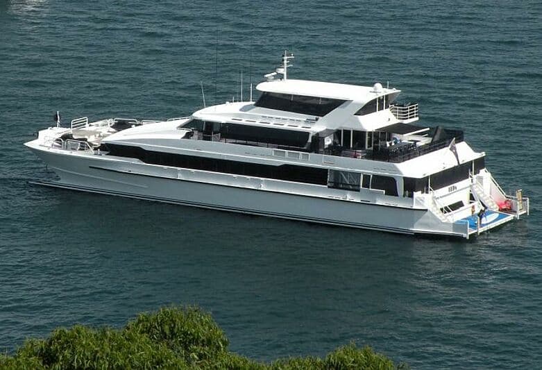 Motor Yacht Leda
