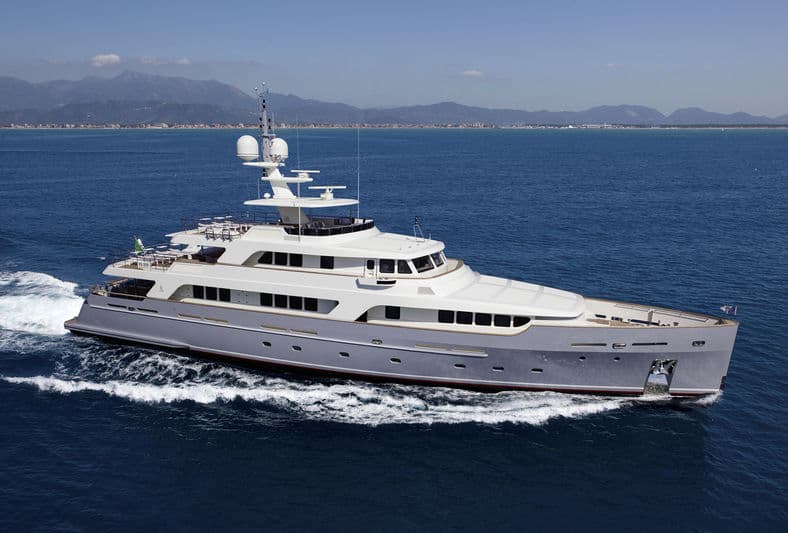 Motor Yacht Libra Omega