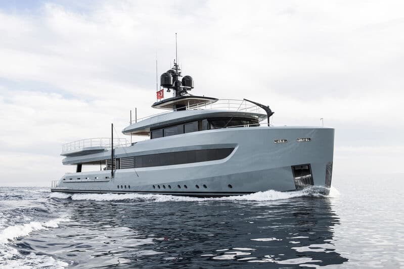 Motor Yacht Limerence