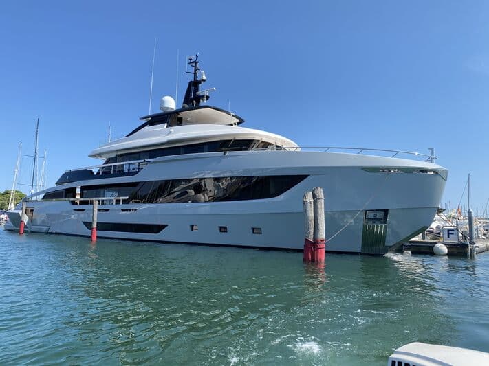 Motor Yacht Lori