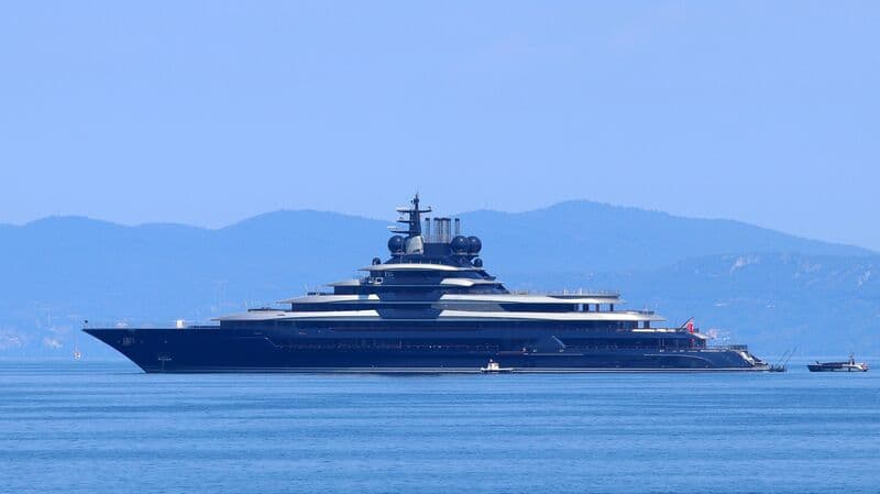 Motor Yacht Luminance