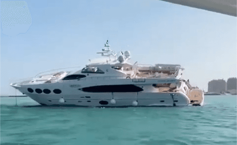 Motor Yacht Lusail Queen