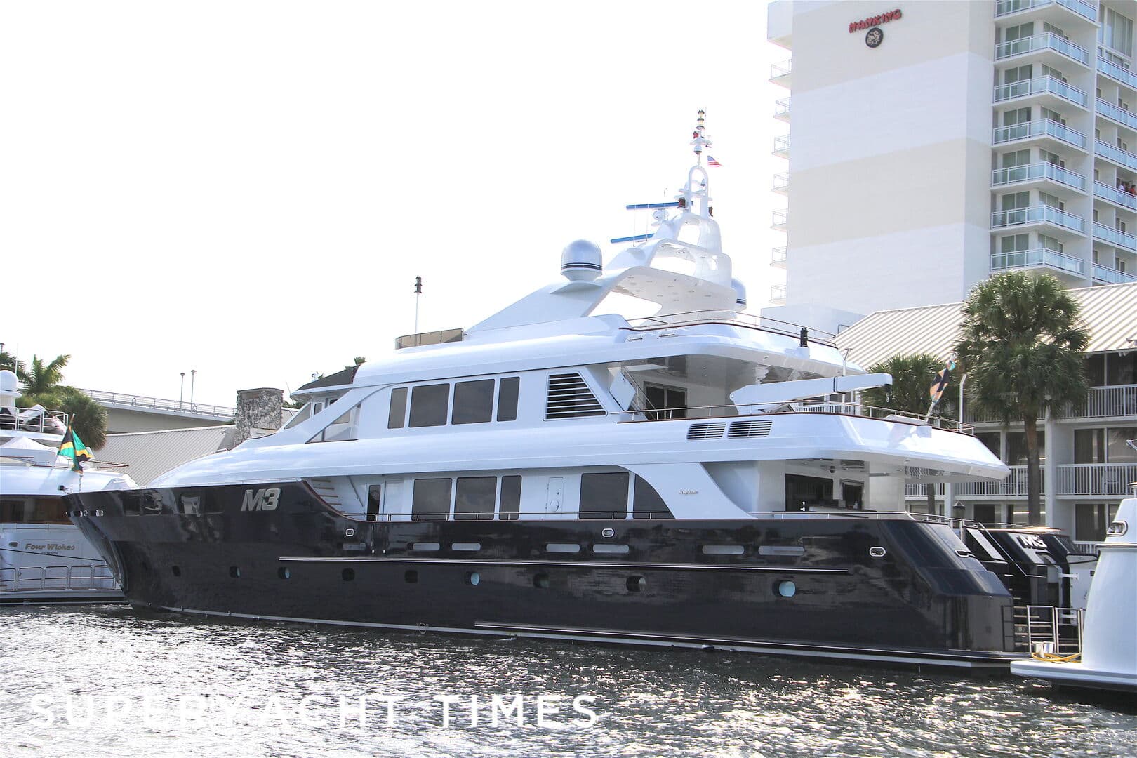 Motor Yacht M3