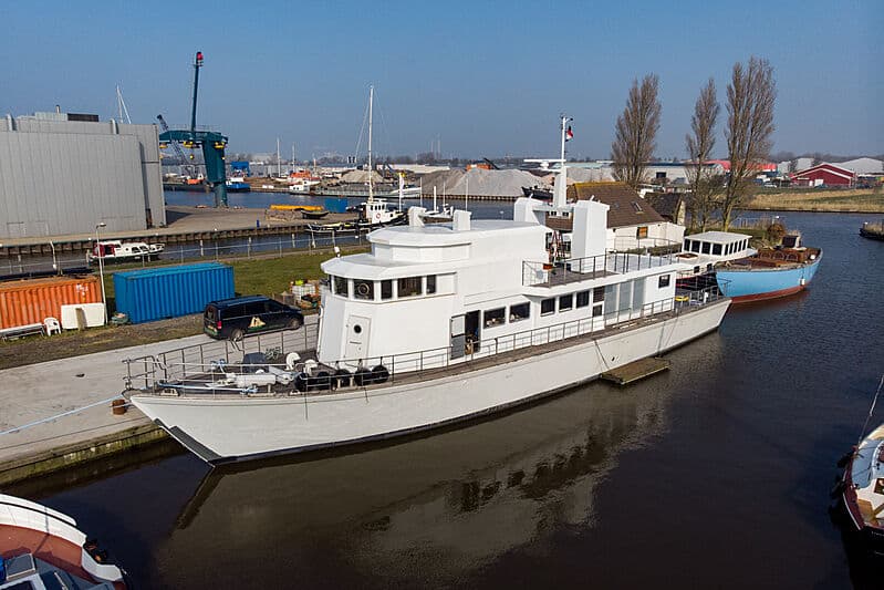 Motor Yacht M882 Houtepen