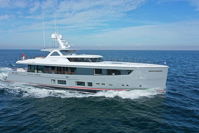 Motor Yacht Mana I