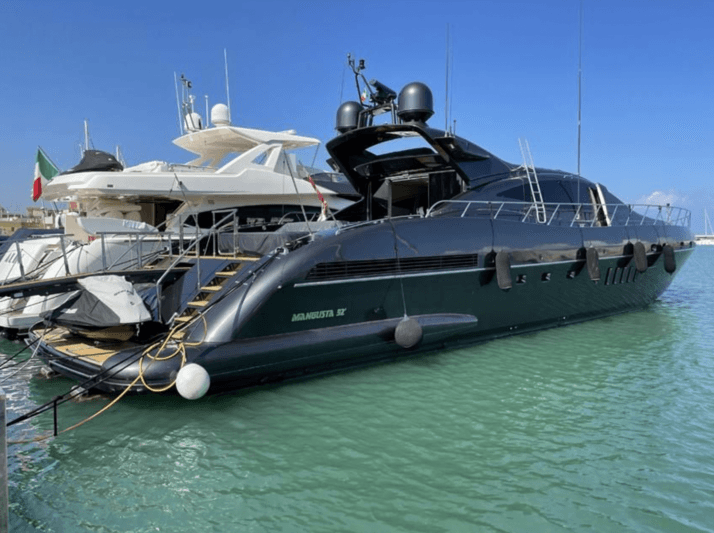 Motor Yacht Mas
