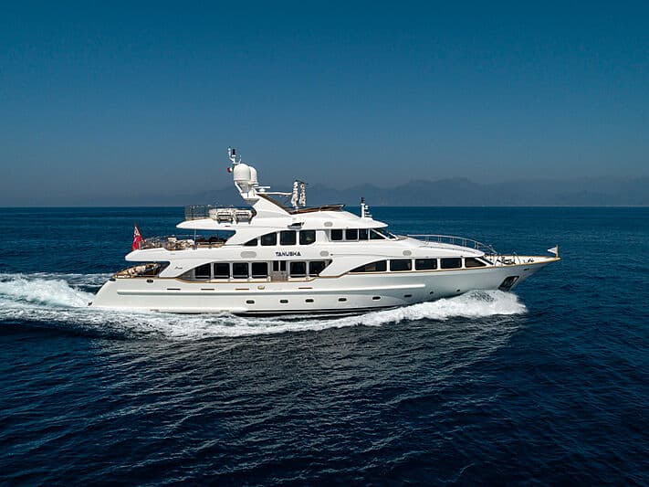 Motor Yacht Mi Amore Julia