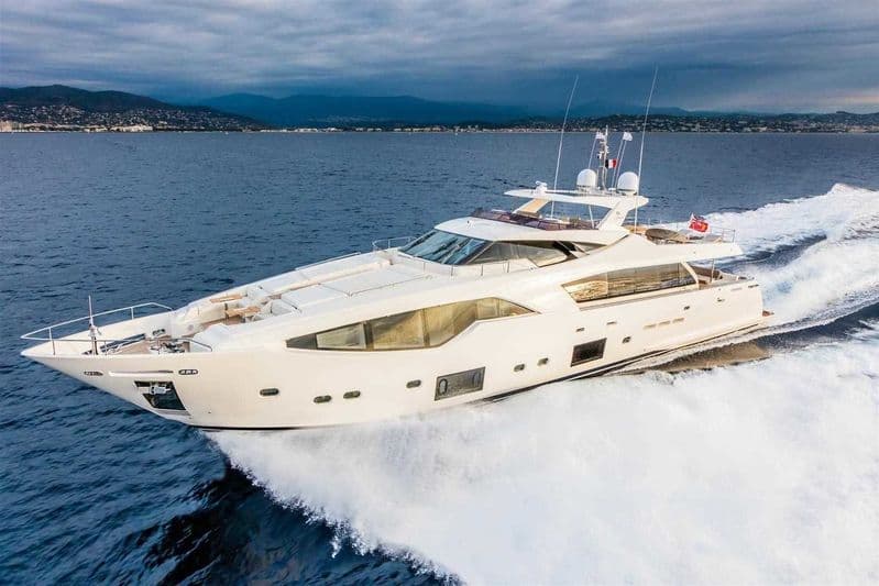 Motor Yacht Mikil